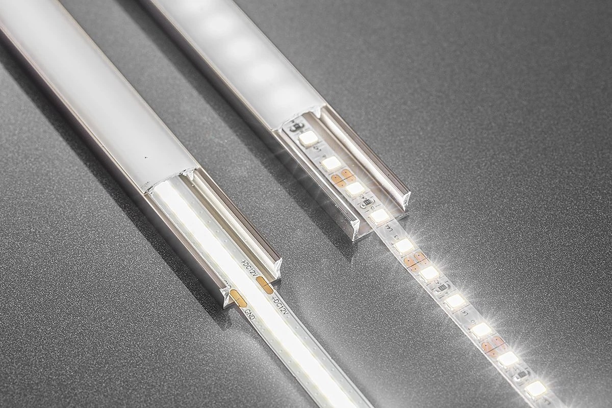 Led lenta 320l 11.8W 3000k 5m -1
